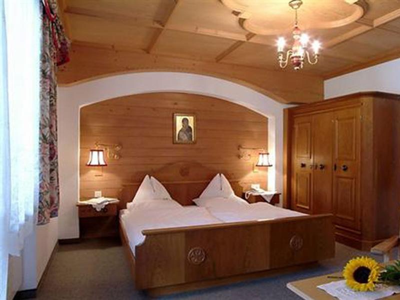Hotel Landgut Zapfenhof Zellbergeben ภายนอก รูปภาพ