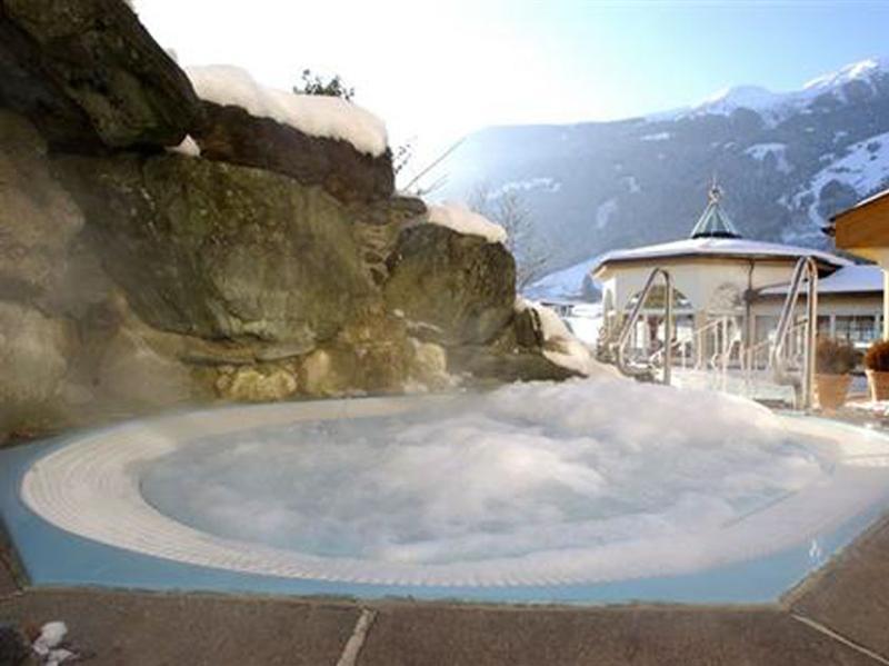 Hotel Landgut Zapfenhof Zellbergeben ภายนอก รูปภาพ